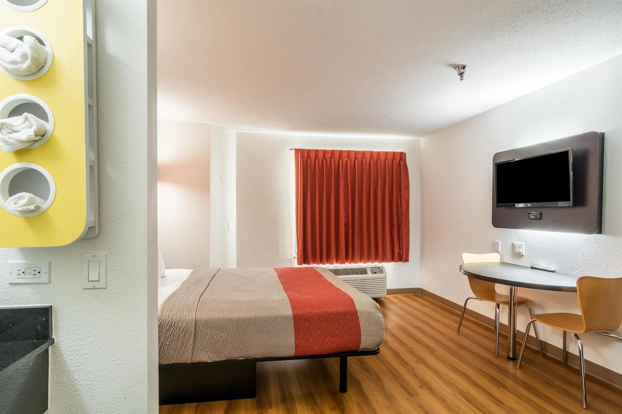 Motel 6-Harvey, Il Εξωτερικό φωτογραφία