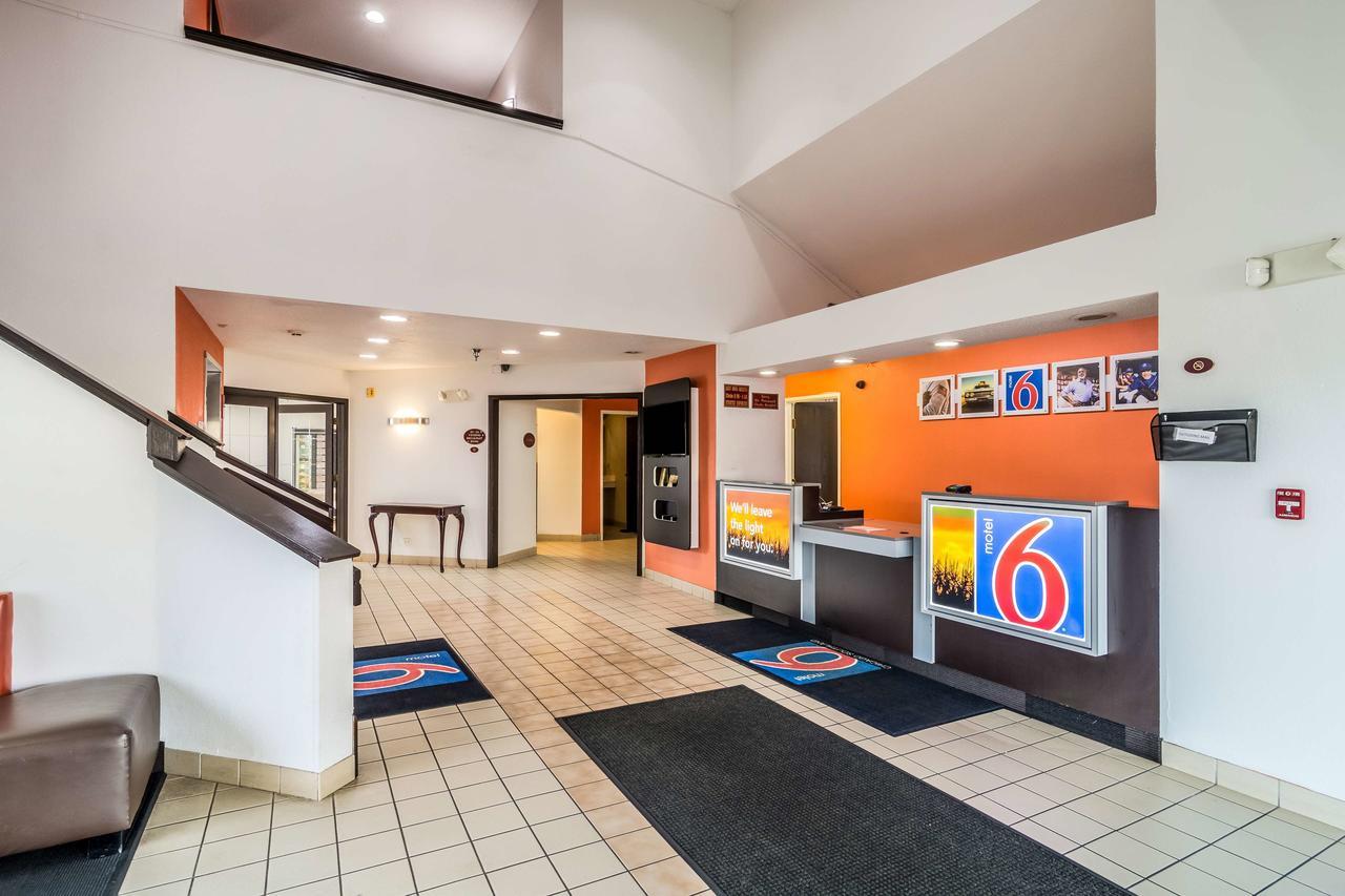 Motel 6-Harvey, Il Εξωτερικό φωτογραφία